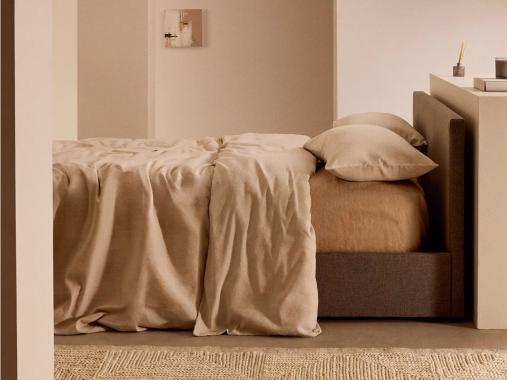 عکس تخت هتلی ساده پارچه ای BH707